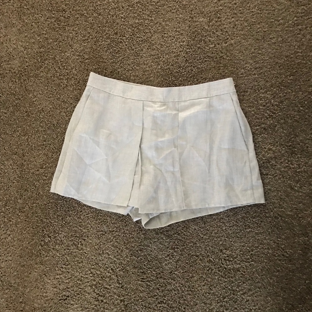 SIZE 8/10, LIGHT KHAKI J.CREW SKORT